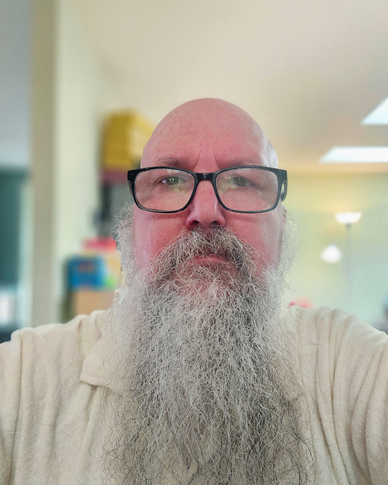 Zoli, The Traveling Dog Sitter